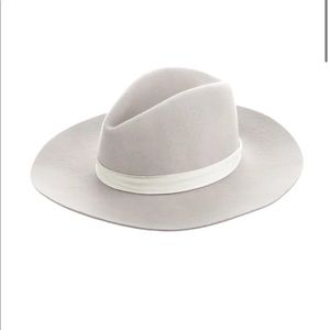 Janessa Leone Hennington hat